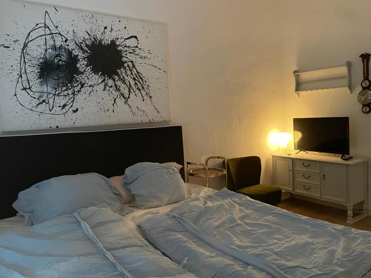 1 Schlafenzimmer 1 Whonzimmer Waschmaschine Trockner Maximum 4Personen Rheinhausen Center Appartement 1705 Дуйсбург Экстерьер фото