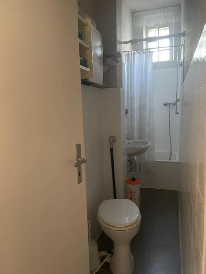 1 Schlafenzimmer 1 Whonzimmer Waschmaschine Trockner Maximum 4Personen Rheinhausen Center Appartement 1705 Дуйсбург Экстерьер фото